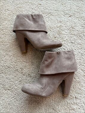 Women's Fold-Over Ankle Bootie in Taupe